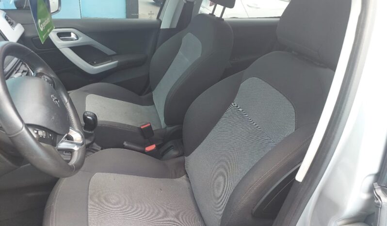 
								Peugeot 208 completo									