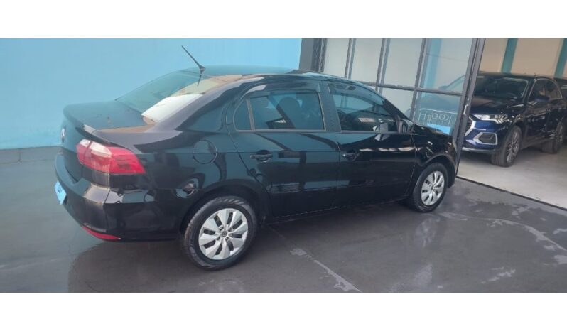 
								Volkswagen Voyage completo									