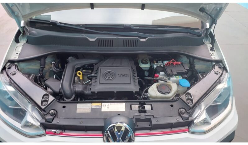 
								Volkswagen Cross Up completo									