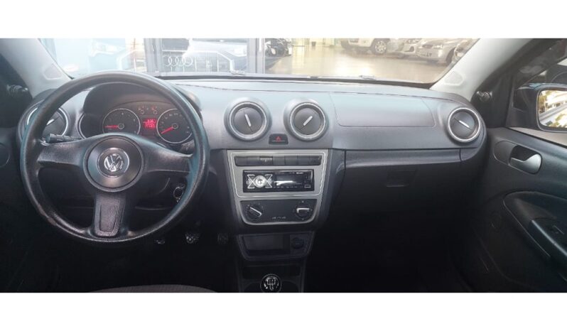 
								Volkswagen Voyage completo									