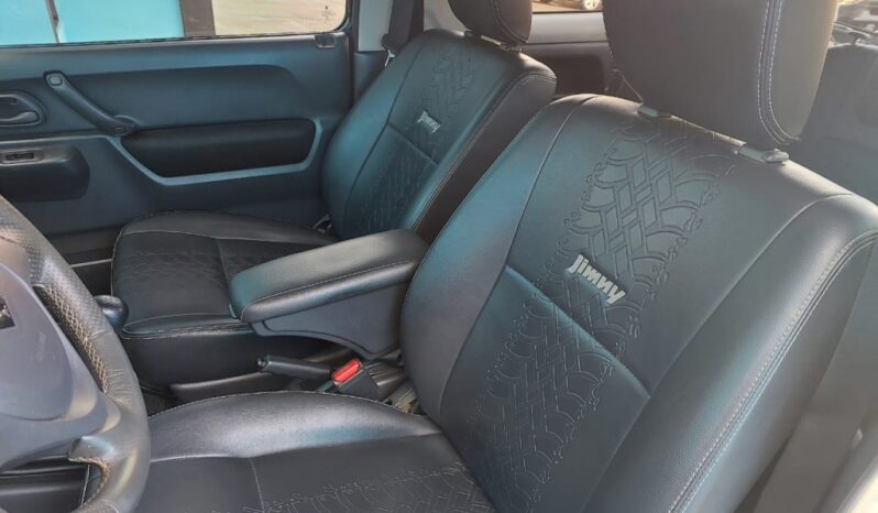 
								Suzuki Jimny completo									