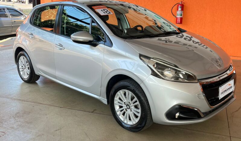 
								Peugeot 208 completo									