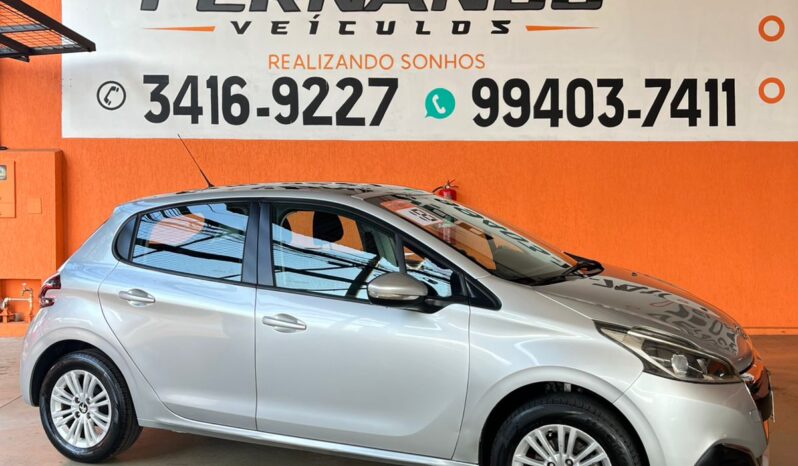 
								Peugeot 208 completo									