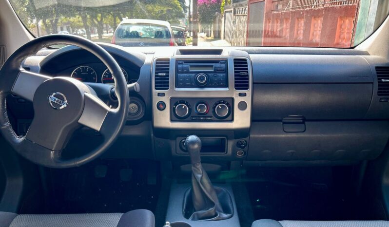 
								Nissan Frontier completo									