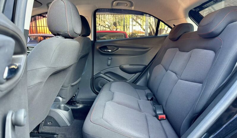 
								Chevrolet Onix LT 1.4 completo									