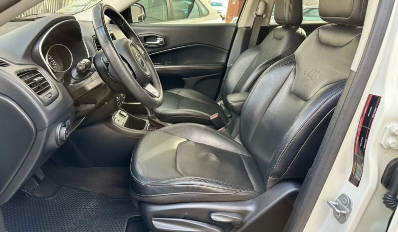 
								Jeep Compass Longitude completo									