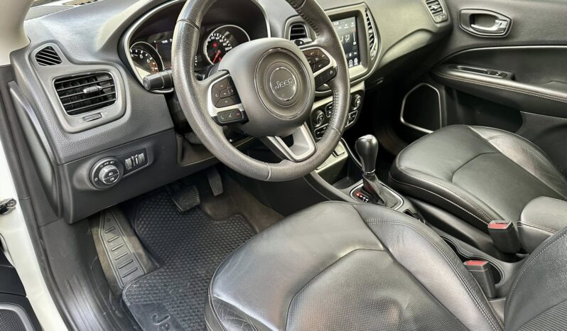 
								Jeep Compass Longitude completo									