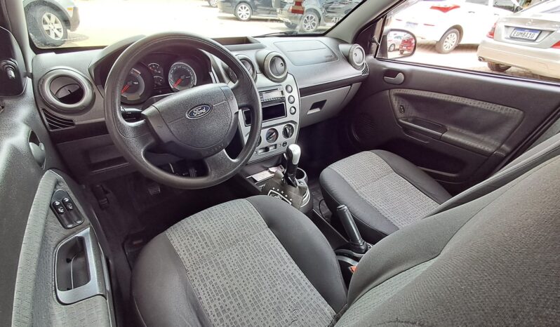 
								Ford Fiesta completo									