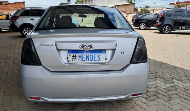 
								Ford Fiesta completo									