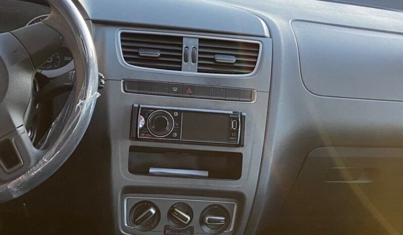
								Volkswagen Fox completo									
