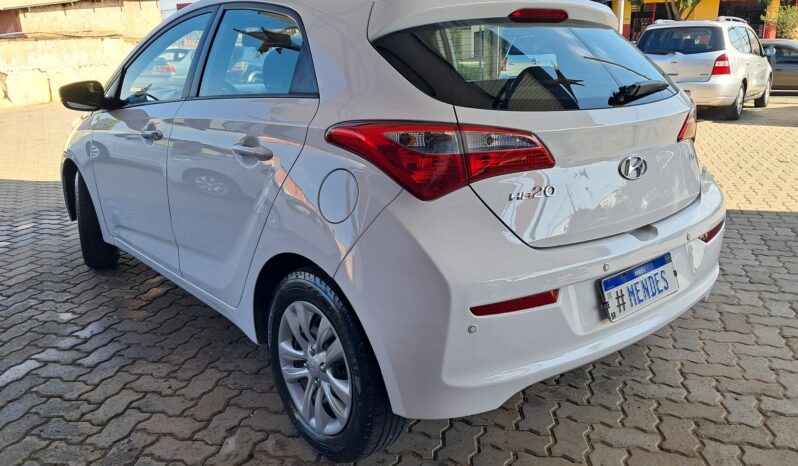 
								Hyundai HB20 completo									