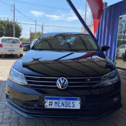 
										Volkswagen Jetta completo									