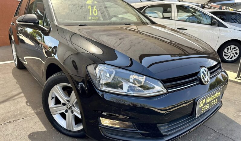 
								Volkswagen Golf 1.6 Comfortline completo									