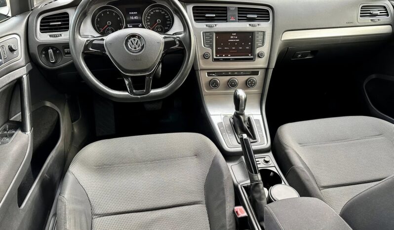 
								Volkswagen Golf 1.6 Comfortline completo									