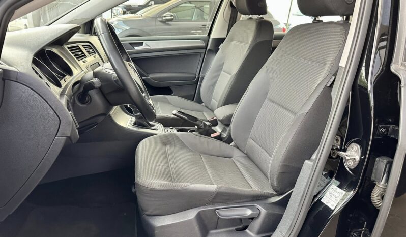 
								Volkswagen Golf 1.6 Comfortline completo									