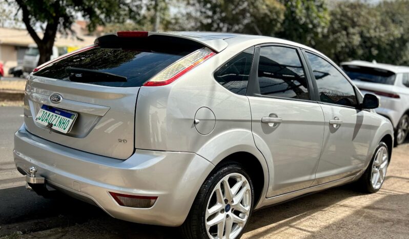 
								Ford Focus completo									
