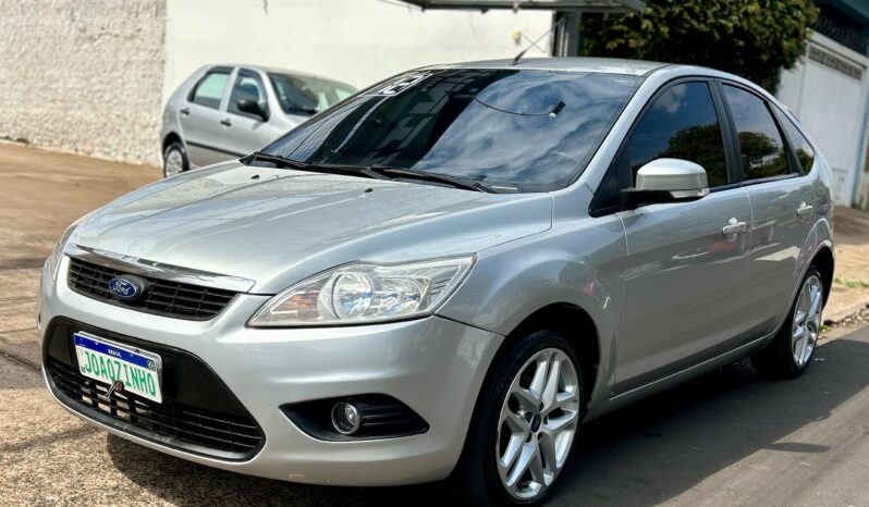
								Ford Focus completo									