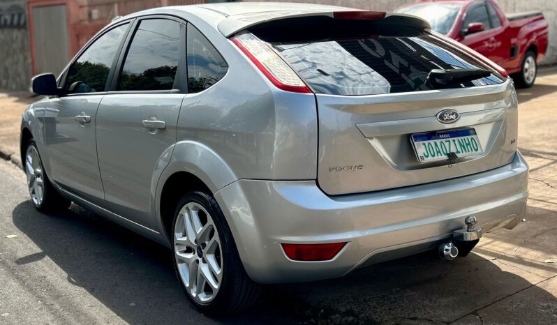 
								Ford Focus completo									