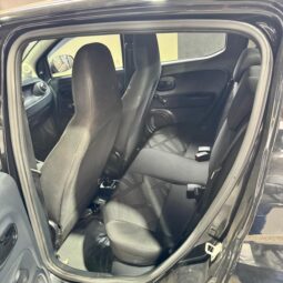 
										Fiat Mobi completo									
