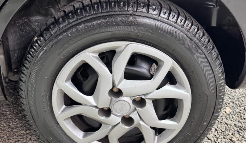 
								Fiat Mobi completo									