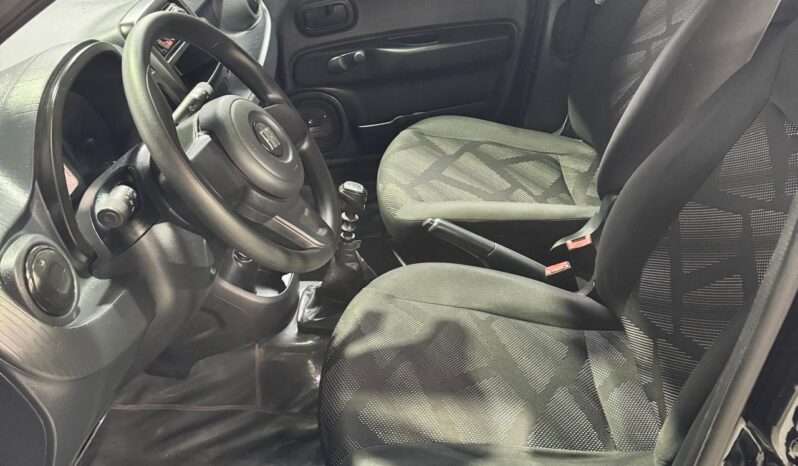 
								Fiat Mobi completo									
