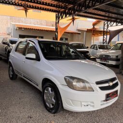 
										Chevrolet Celta completo									