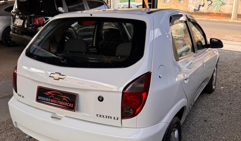 
								Chevrolet Celta completo									