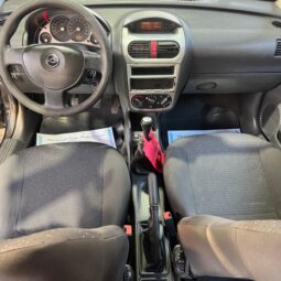 
										Chevrolet Corsa completo									