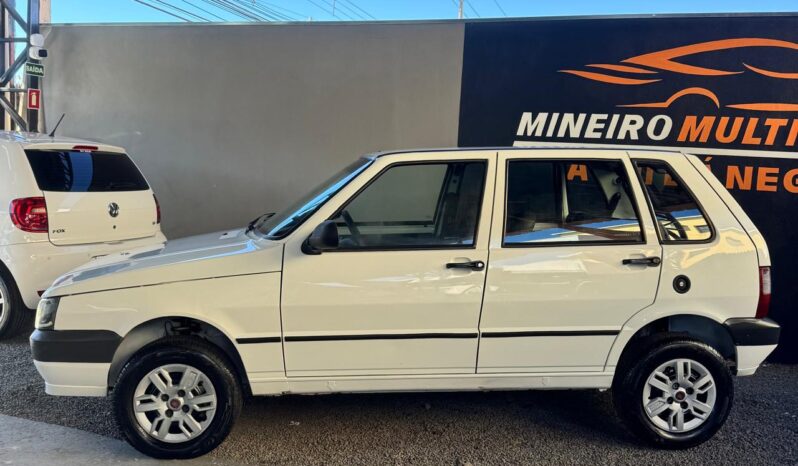
								Fiat Uno completo									