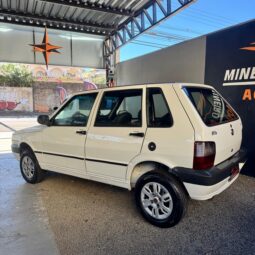 
										Fiat Uno completo									
