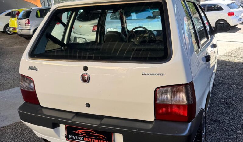 
								Fiat Uno completo									