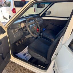 
										Fiat Uno completo									