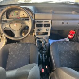 
										Fiat Uno completo									