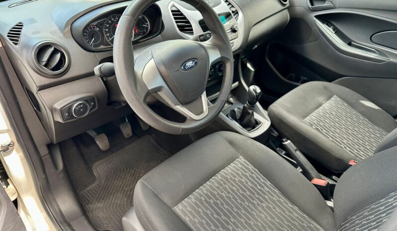 
								Ford KA completo									