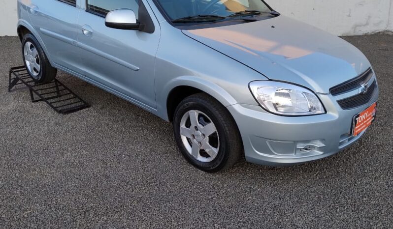 
								Chevrolet Celta completo									