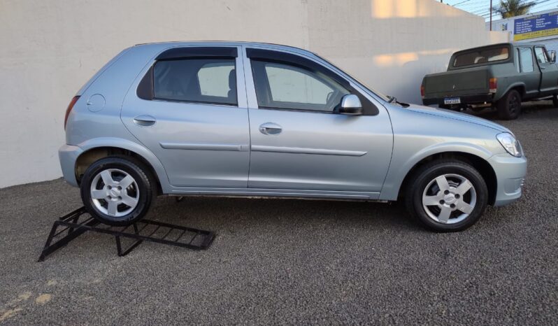 
								Chevrolet Celta completo									