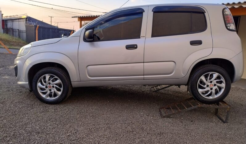 
								Fiat Uno Attractive completo									