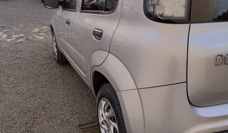 
								Fiat Uno Attractive completo									