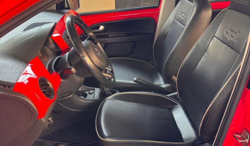 
								VW/ UP BLACK WHITE 2015 RED FLEX completo									