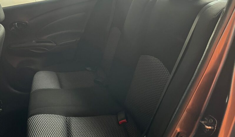
								Nissan VERSA 53.900 2020 completo									