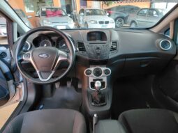 
										Ford Fiesta completo									