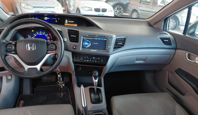 
								Honda Civic completo									