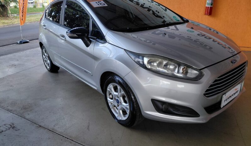 
								Ford Fiesta completo									
