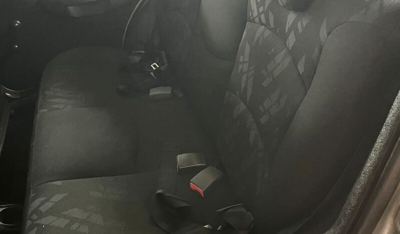 
								Fiat Siena 32000 2011 completo									