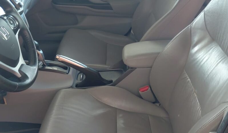 
								Honda Civic completo									