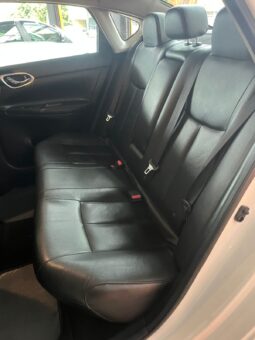 
										Nissan sentra 60.000 2015 completo									