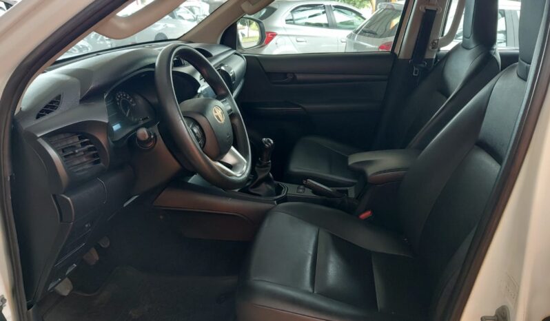 
								Hilux 4X4 completo									