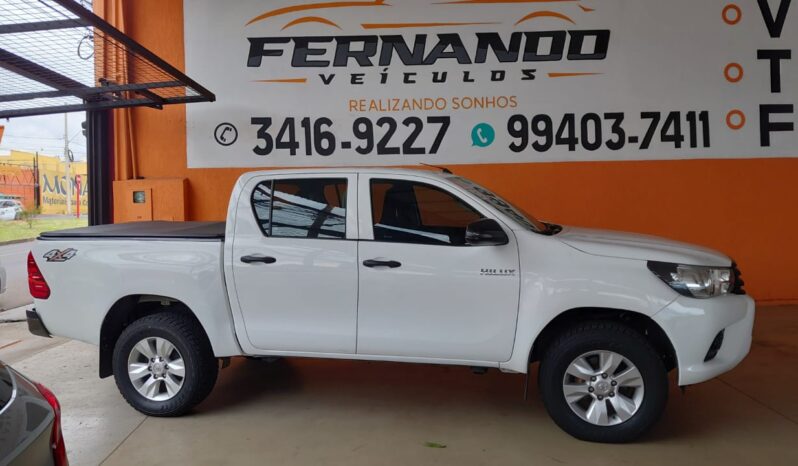 
								Hilux 4X4 completo									