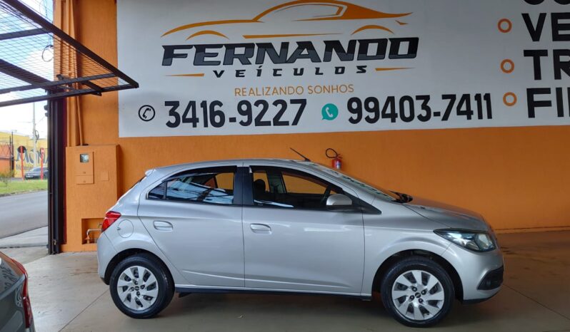 
								Chevrolet Onix LT completo									