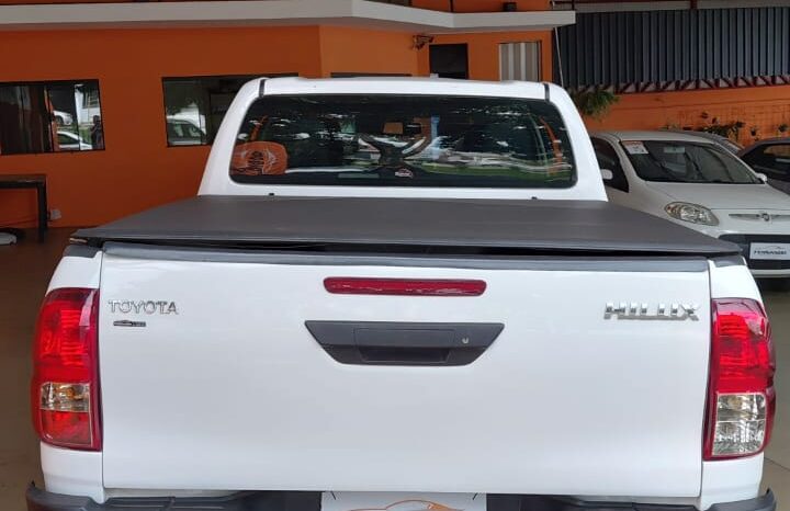 
								Hilux 4X4 completo									